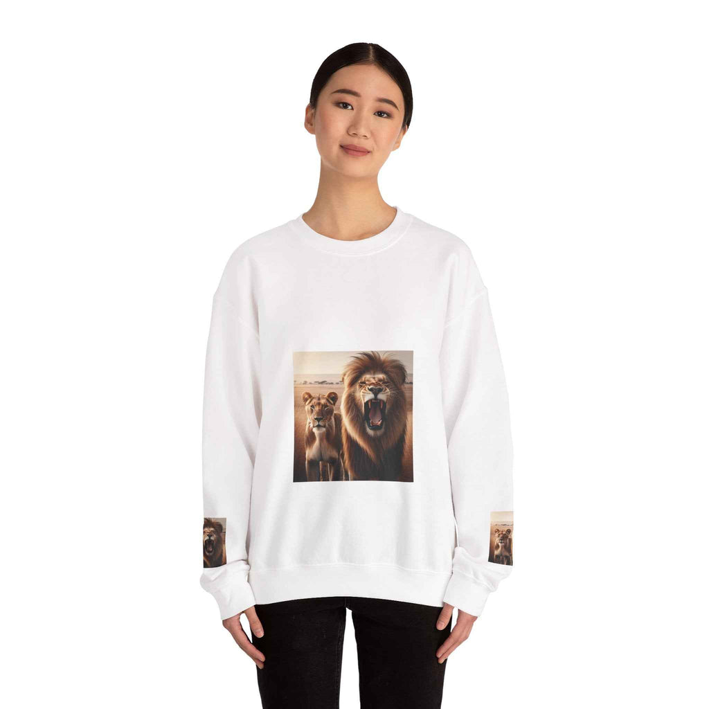 Roaring Lion Crewneck Sweatshirt - Unisex Heavy Blend™ - Wildlife Art Design